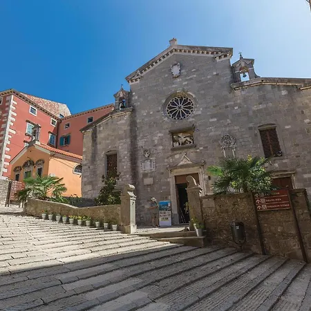 3 Bedroom In Casa vacanze *