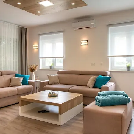 3 Bedroom In *