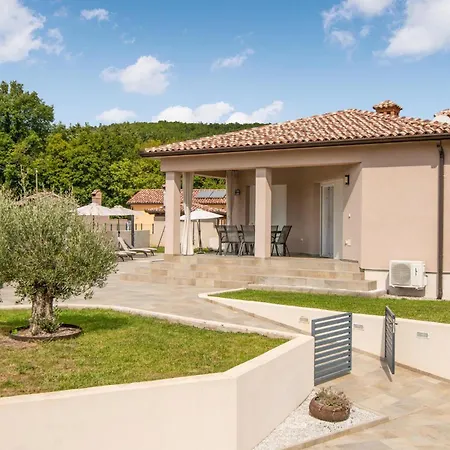 Holiday home 3 Bedroom In Labin (Istria)